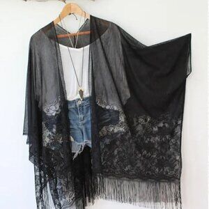 NORTH BOHÈME - SCHWARTZ BLACK LACE KIMONO